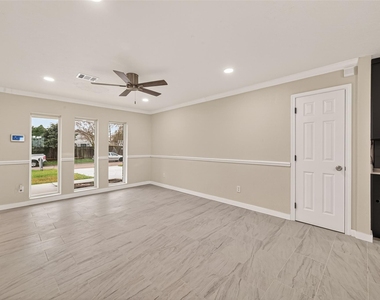 11118 Stroud Drive - Photo Thumbnail 4