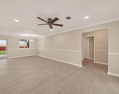 11118 Stroud Drive - Photo Thumbnail 3