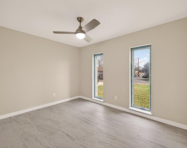 11118 Stroud Drive - Photo Thumbnail 13