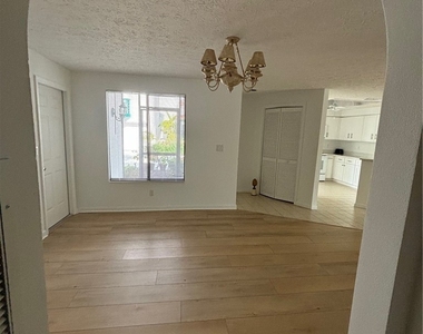 2182 Anchorage Lane - Photo Thumbnail 8