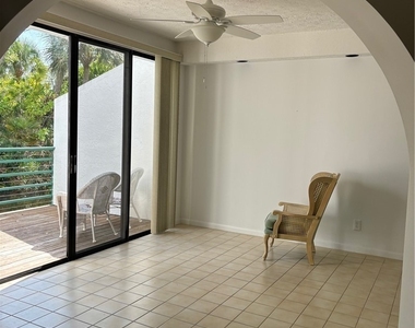2182 Anchorage Lane - Photo Thumbnail 10