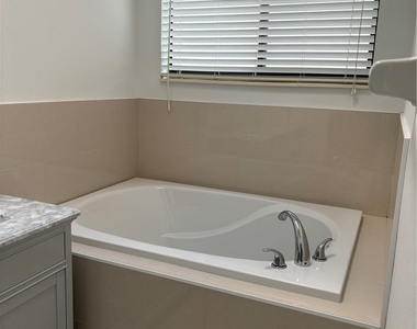 2182 Anchorage Lane - Photo Thumbnail 14