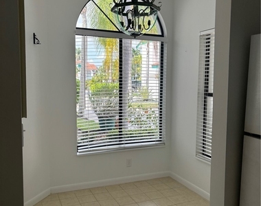 2182 Anchorage Lane - Photo Thumbnail 5