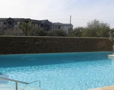 7575 Kirby Drive - Photo Thumbnail 28