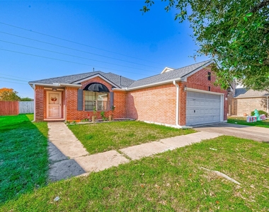 15711 Kings Cypress Lane - Photo Thumbnail 4