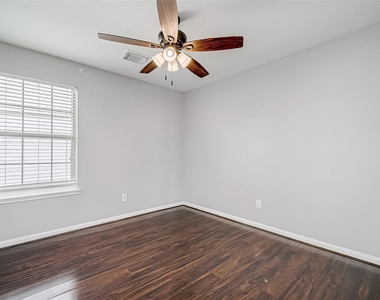 15711 Kings Cypress Lane - Photo Thumbnail 20
