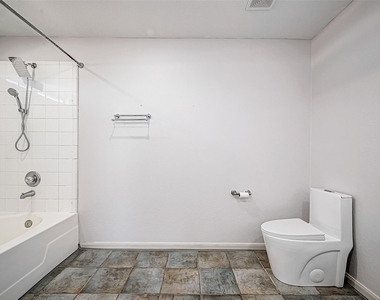 15711 Kings Cypress Lane - Photo Thumbnail 31