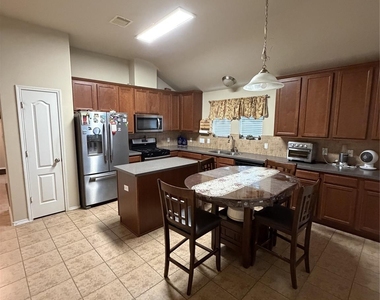 21506 Rose Mill Drive - Photo Thumbnail 12