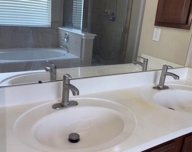 21506 Rose Mill Drive - Photo Thumbnail 8