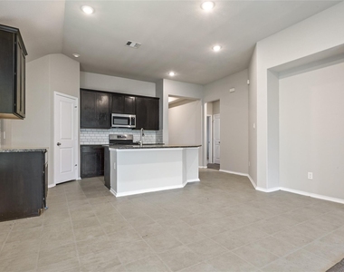 8910 Hartford River Lane - Photo Thumbnail 16