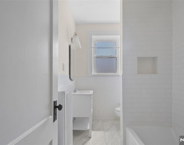 60-62 Elmwood - Photo Thumbnail 12
