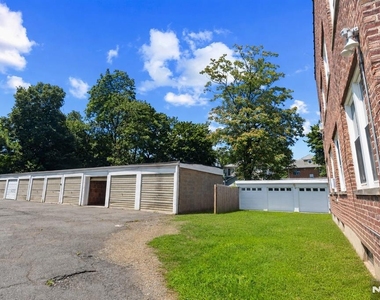 60-62 Elmwood - Photo Thumbnail 17
