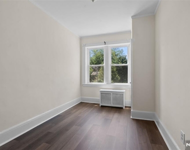 60-62 Elmwood - Photo Thumbnail 14
