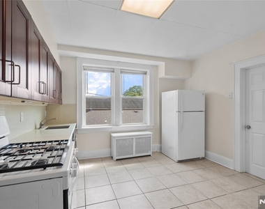 60-62 Elmwood - Photo Thumbnail 6