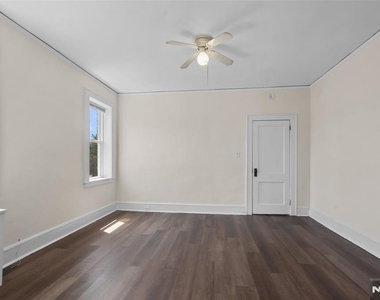 60-62 Elmwood - Photo Thumbnail 3