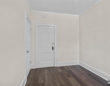 60-62 Elmwood - Photo Thumbnail 11