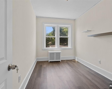 60-62 Elmwood - Photo Thumbnail 8