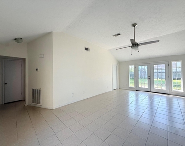 9838 Golden Eagle Street - Photo Thumbnail 11