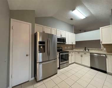 9838 Golden Eagle Street - Photo Thumbnail 19