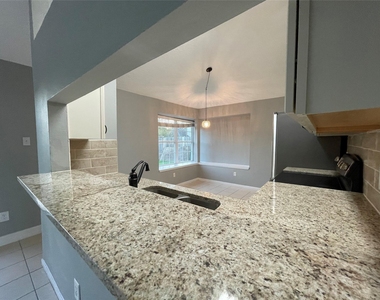 9838 Golden Eagle Street - Photo Thumbnail 16