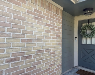 9838 Golden Eagle Street - Photo Thumbnail 6