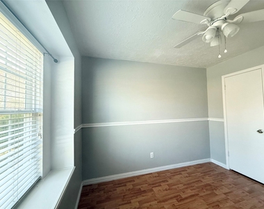 9838 Golden Eagle Street - Photo Thumbnail 36