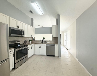 9838 Golden Eagle Street - Photo Thumbnail 18