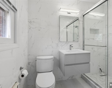 585 W Englewood - Photo Thumbnail 13