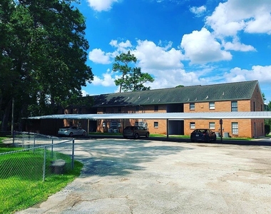 3700 Pine Manor Lane - Photo Thumbnail 1