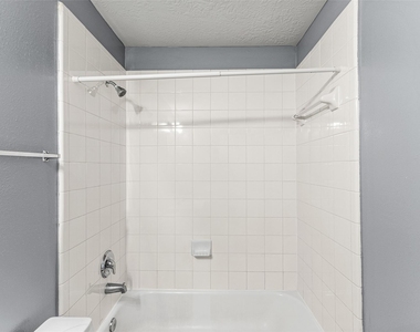 8538 Doskocil Drive - Photo Thumbnail 18