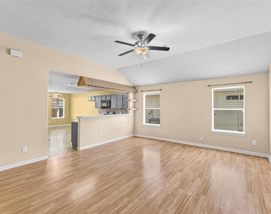 8538 Doskocil Drive - Photo Thumbnail 7