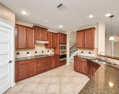 18006 E Williams Bend Drive - Photo Thumbnail 28
