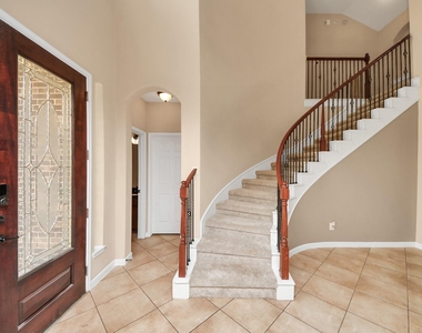 18006 E Williams Bend Drive - Photo Thumbnail 18