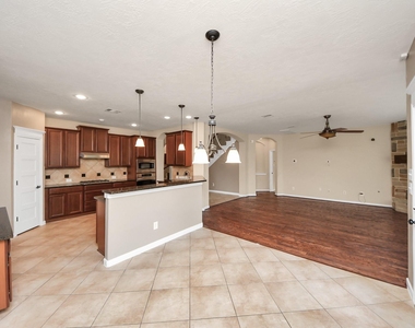 18006 E Williams Bend Drive - Photo Thumbnail 26