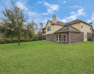 18006 E Williams Bend Drive - Photo Thumbnail 5