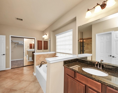 18006 E Williams Bend Drive - Photo Thumbnail 37