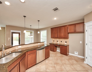 18006 E Williams Bend Drive - Photo Thumbnail 32
