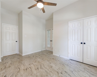 15831 Laurel Cove - Photo Thumbnail 8