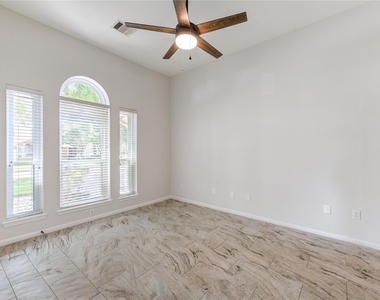 15831 Laurel Cove - Photo Thumbnail 7