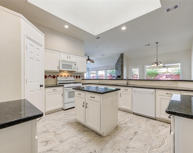 15831 Laurel Cove - Photo Thumbnail 19