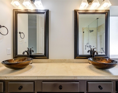 15831 Laurel Cove - Photo Thumbnail 13