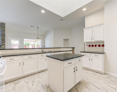 15831 Laurel Cove - Photo Thumbnail 17