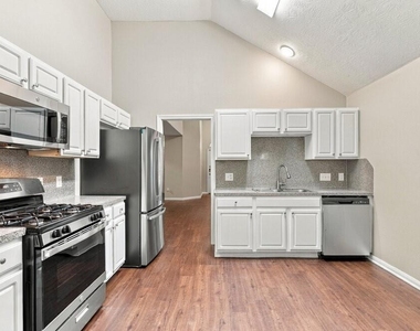 13527 Ambrose Street - Photo Thumbnail 6