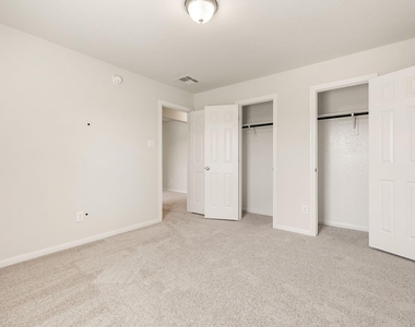 16955 Wedgeside Park - Photo Thumbnail 26