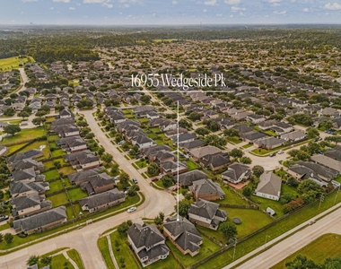 16955 Wedgeside Park - Photo Thumbnail 33