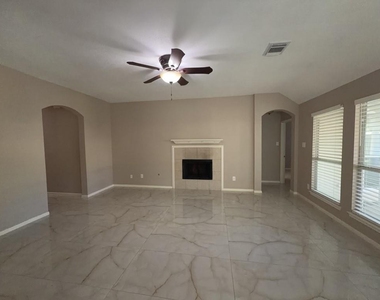 2530 Chatford Hollow Lane - Photo Thumbnail 4