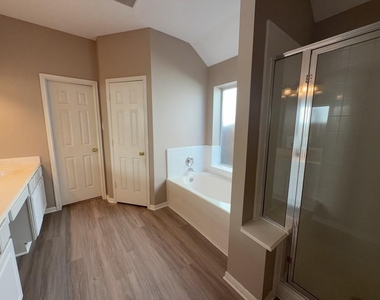 2530 Chatford Hollow Lane - Photo Thumbnail 14
