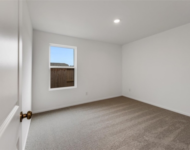 207 Farray Forest Lane - Photo Thumbnail 21