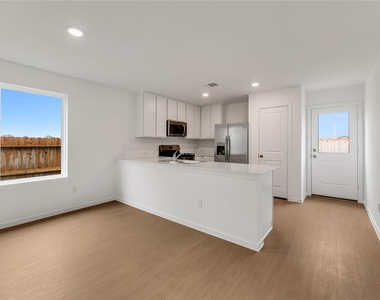 207 Farray Forest Lane - Photo Thumbnail 8