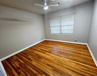2618 San Jacinto Drive - Photo Thumbnail 14